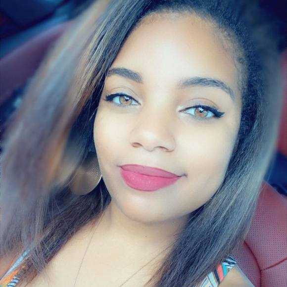 Meet your Posher, Dezzy - Picture 1 of 1